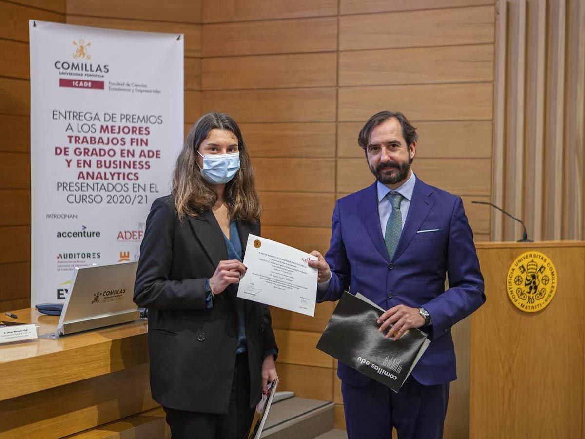 ADEFAM-entrega-premio-mejor-investigación-sobre-impacto-empresas-familiares ADEFAM-entrega-premio-mejor-investigación-sobre-impacto-empresas-familiares