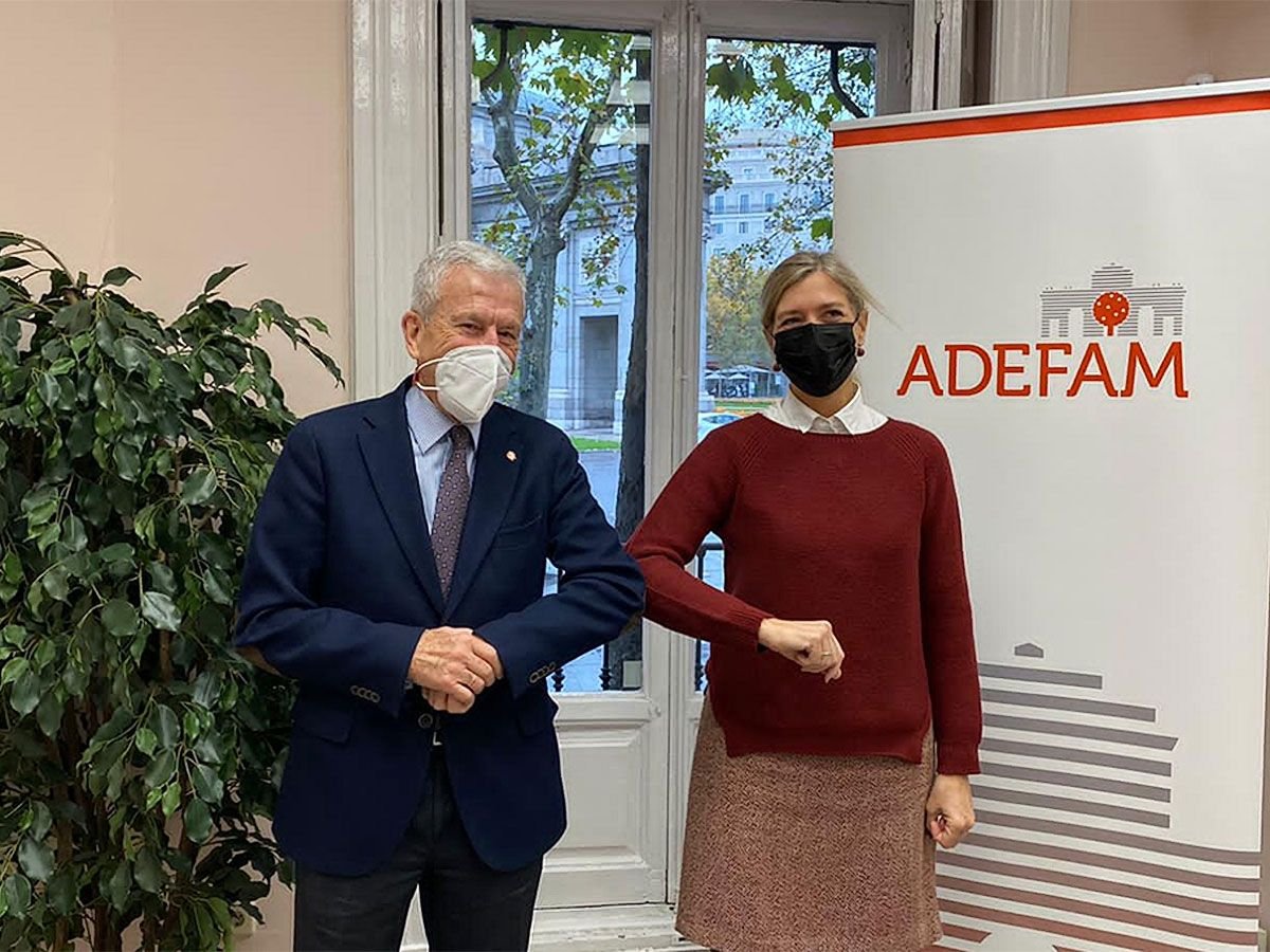 ADEFAM-y-Madrid-Futuro-firman-un-convenio-de-colaboración