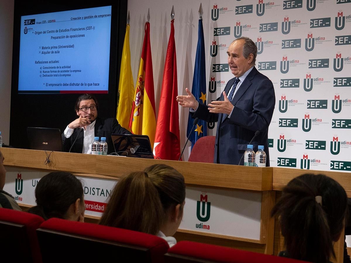 80 alumnos de 4º de ESO del IES Madrid Sur visitan la sede de UDIMA dentro del Programa Empresa Familiar en las Aulas