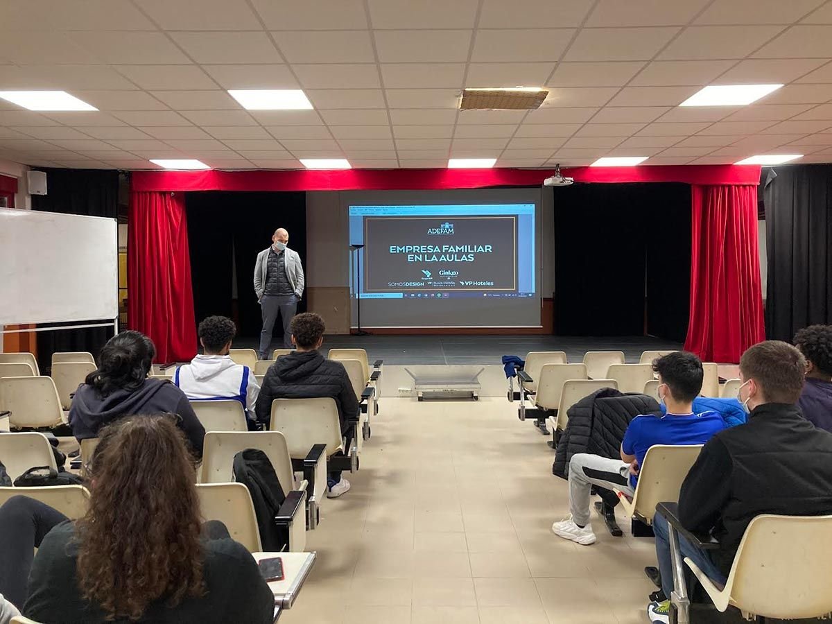 Programa-ADEFAM-Empresa-Familiar-en-las-Aulas